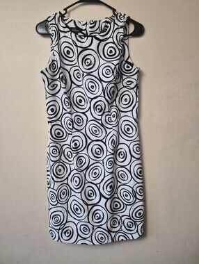 Abstract White & Black Woman Knee Lengh Dress AGB Dress Brand Size 10